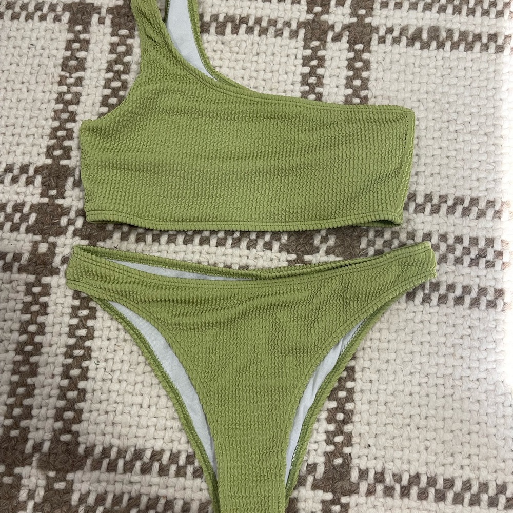 Green One-Shoulder Bikini Set